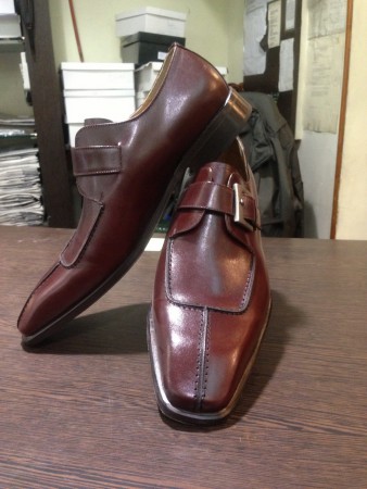 Diseño elegante-moderno con hebilla